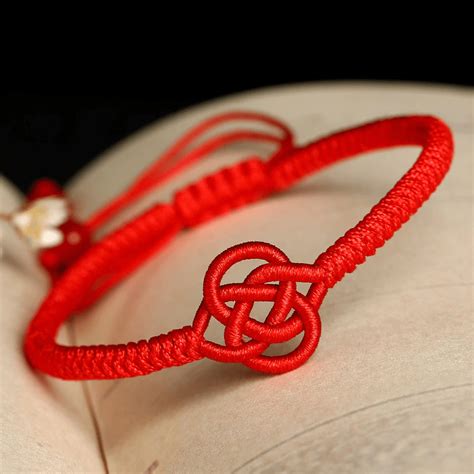 Chinese Bracelet Meaning & What Lucky Charm Bracelet to Wear.